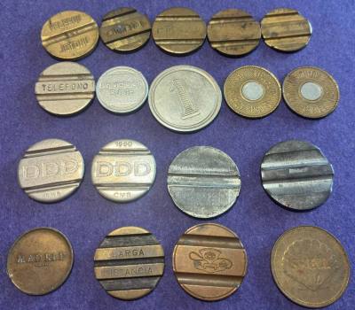 CRLOT011 LOTE DE 18 FICHAS TELEFONICAS Y OTRAS A CATALOGAR