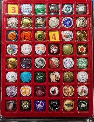 L078 COLECCIÓN ESPECTACULAR DE CHAPAS ESPAÑA/EXTRANJERAS MAS DE 2500 UND