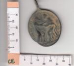 CRM0493 MEDALLA RELIGIOSA A IDENTIFICAR DE BRONCE MBC