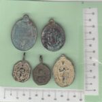 CRM0512 LOTE DE 5 MEDALLA RELIGIOSA A IDENTIFICAR BC