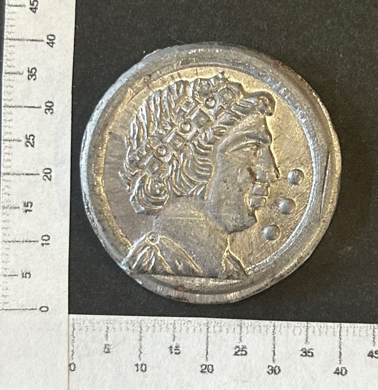 imagen-13-15190.jpg CREXP398 PISAPAPELES DE PLOMO IMITACION A MONEDA ROMANA - Imagen 1