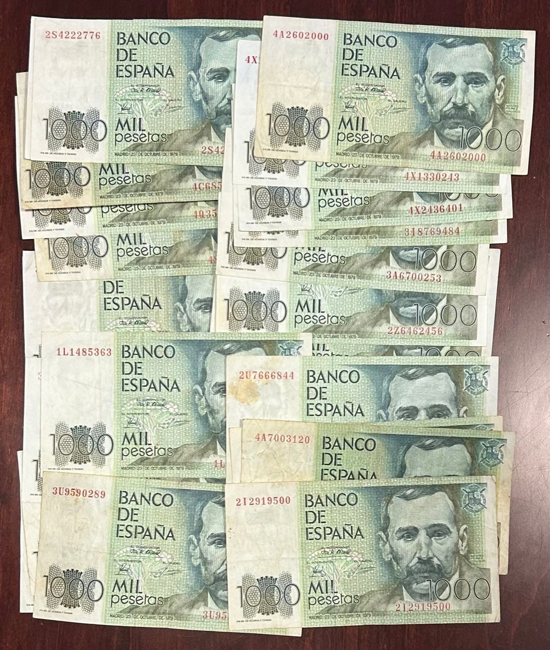 imagen-13-23681.jpg CRBS2514 LOTE 26 BILLETES ESPAÑA 1000 PESETAS 1979 VER FOTO - Imagen 1