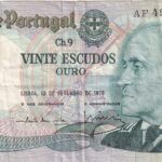 CRBX1657 BILLETE PORTUGAL 20 ESCUDOS 1974 USADO