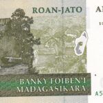 CRBX2069 BILLETE MADAGASCAR 200 ARIARY 2004 SIN CIRCULAR