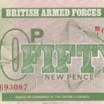 CRBX2217 BILLETE INGLATERRA ARMED FORCES 50 NEW PENCE SIN CIRCULAR