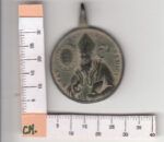CRM0496 MEDALLA RELIGIOSA VIRGEN DE MONTSERRAT - SAN BENITO SIGLO XVIII-XIX DE BRONCE MBC - Imagen 2