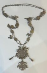 CREXP562 COLLAR DE PLATA CON MONEDA GUATEMALA 1 PESO Y AGUILA BICEFALA 110 GR